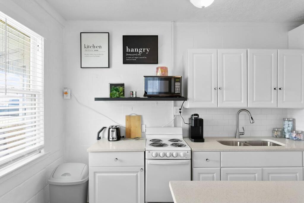 Apartamento The Pink Oasis Waterfront 1 Bed Apt Tampa Exterior foto