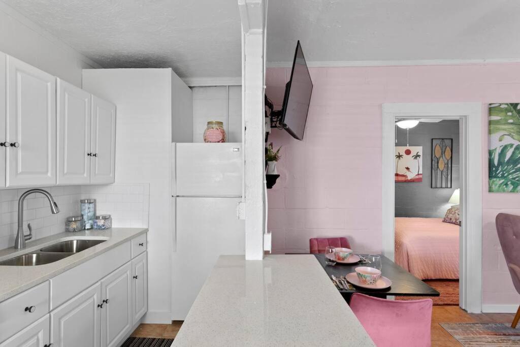 Apartamento The Pink Oasis Waterfront 1 Bed Apt Tampa Exterior foto