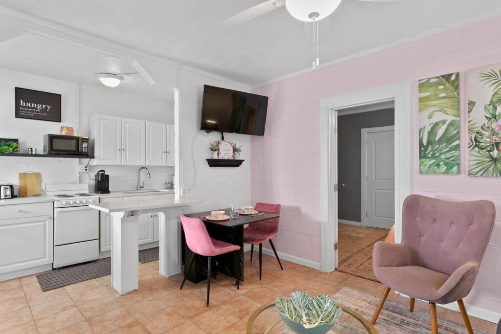 Apartamento The Pink Oasis Waterfront 1 Bed Apt Tampa Exterior foto